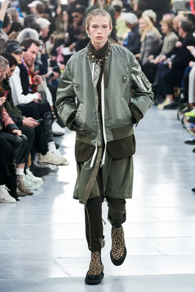 Look 40
